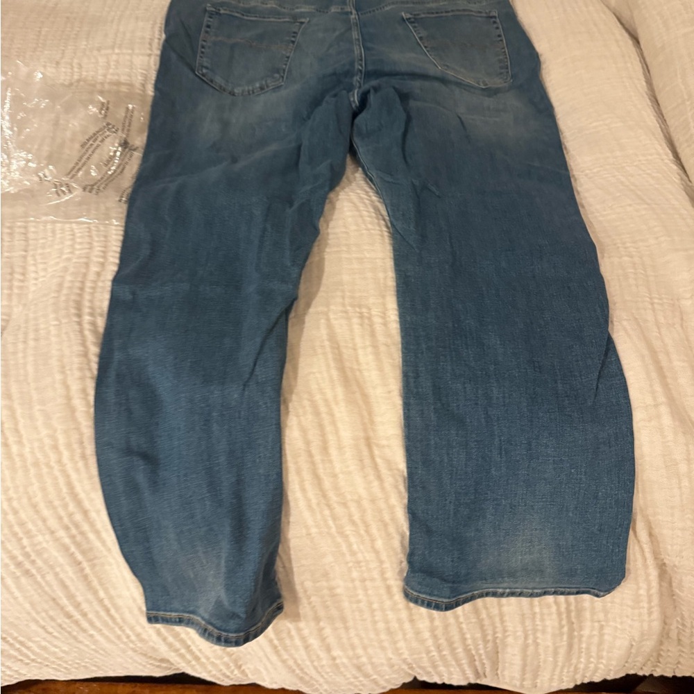 New in wrapper Mens Lucky brand jeans, size 44x32 athletic fit.  Blue jeans.